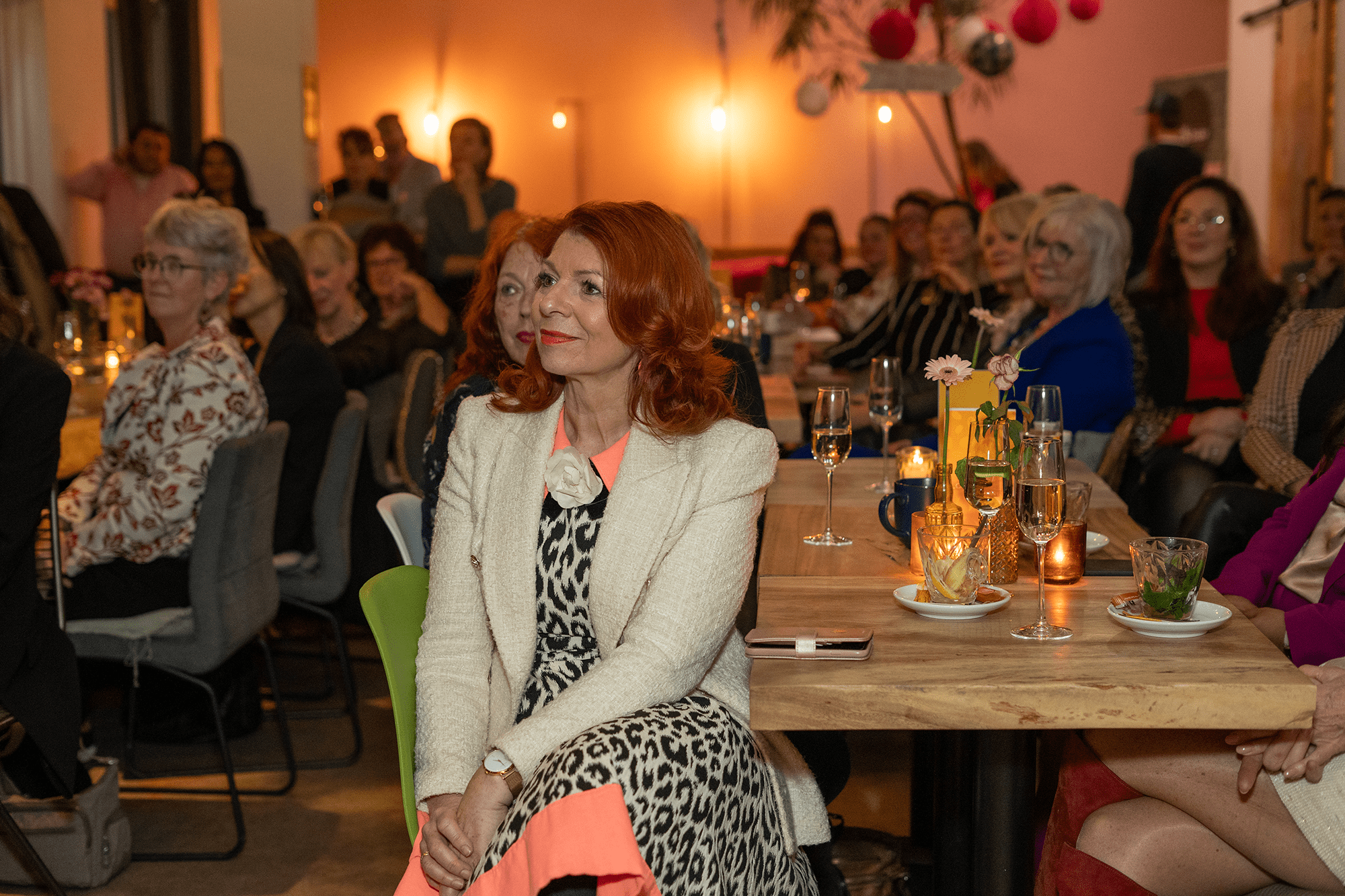 Boekpresenatie boek Hoezo teveel vrouw auteur Sandra Lagace www.empowerwomen.nl foto 1